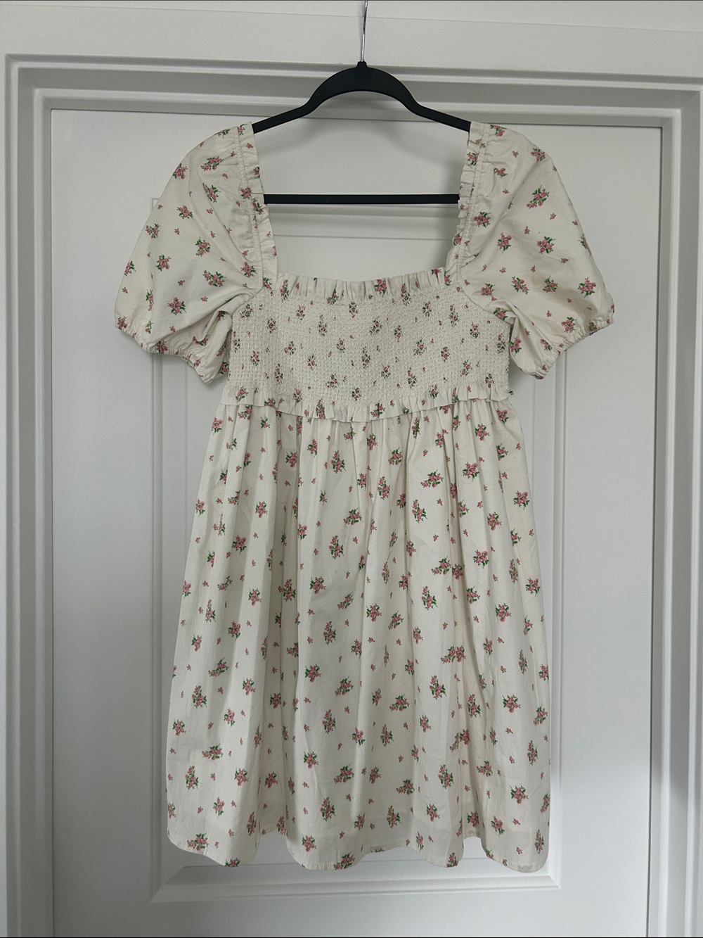 Dress Forum Cream Floral Smocked Puff Sleeve Dress